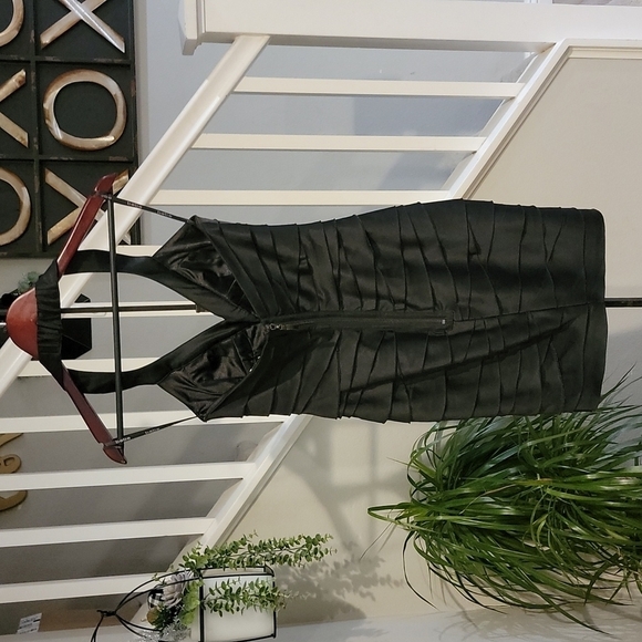 Bebe Low Cut V Neck  Halter Bandage Dress - Picture 5 of 8